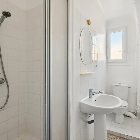 - La Defense Apartment *