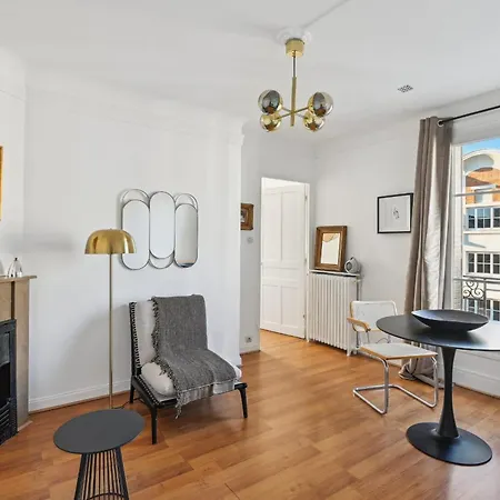 Apartment - La Defense *