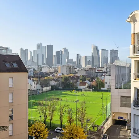 - La Defense Apartment Courbevoie